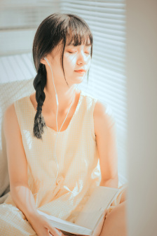 德凯奥特曼免费观看